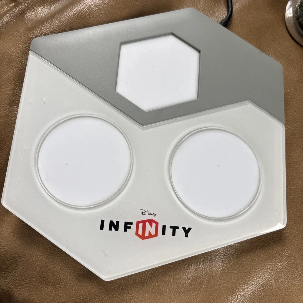 Wii Disney Infinity Lot 12 Characters and Game Base Pad‎ Mixed Lot + Manual